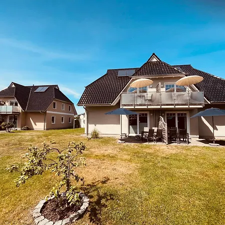 Art In Appartement Born